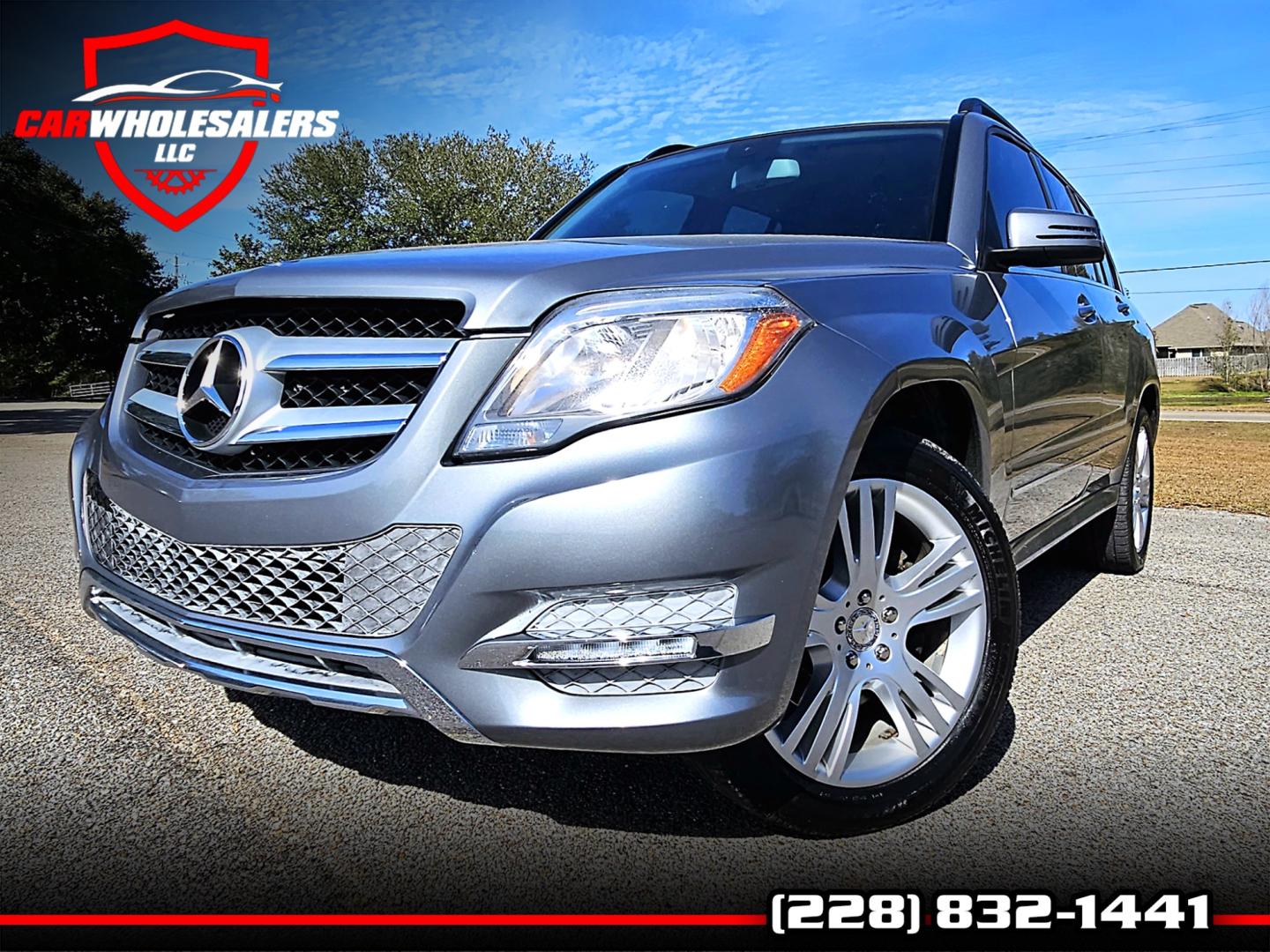 2013 Silver Mercedes-Benz GLK-Class GLK350 4MATIC (WDCGG8JB4DG) with an 3.5L V6 DOHC 24V engine, 7-Speed Automatic transmission, located at 18001 Kellogg Rd, Saucier, MS, 39574, (228) 832-1441, 39.421459, -76.641457 - Photo#0